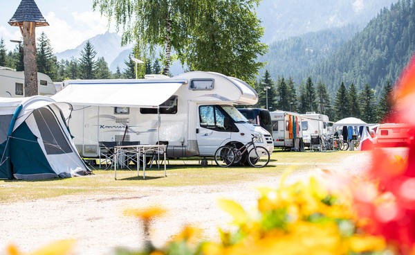 Foto esterno Camping AL PLAN Dolomites