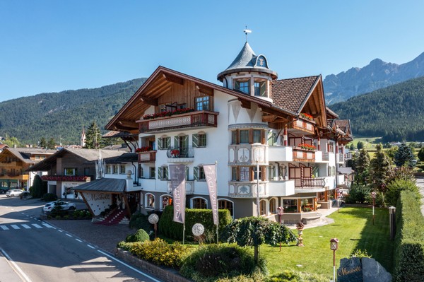 Photo exteriors Mirabell Dolomites Hotel - Luxury, Ayurveda & Spa