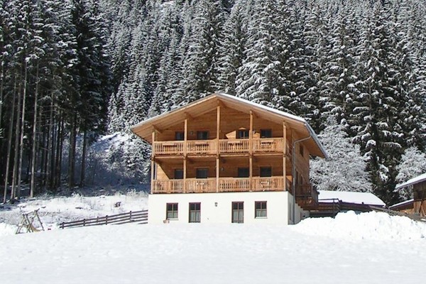 Foto Außenansicht Ferienwohnungen auf dem Bauernhof Steineggerhof
