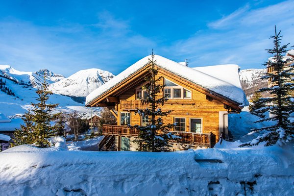 Foto esterno in inverno Chalet Snowflake