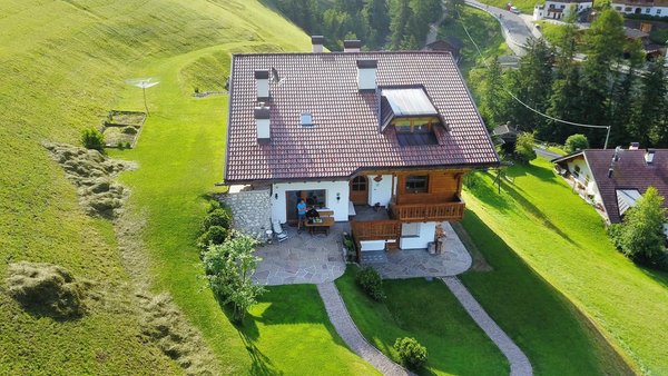 Foto Außenansicht im Sommer Chalet Prinoth