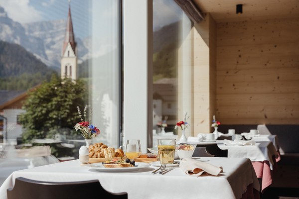 Das Frühstück Berghotel Sanví