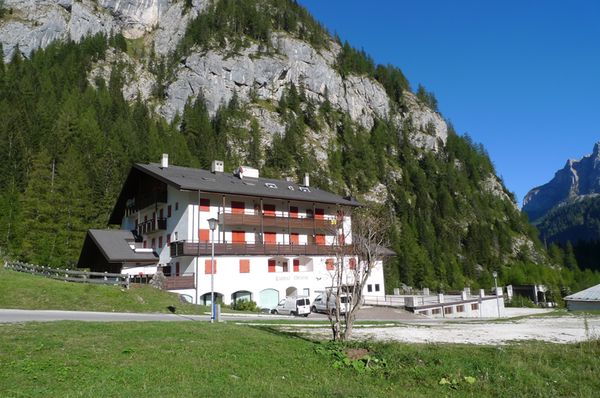 Photo exteriors in summer Edelweiss