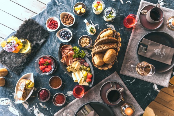 La colazione Zu Kirchwies Chalet Resort
