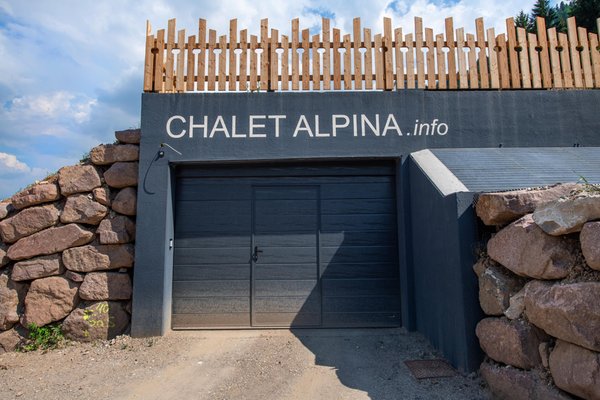 Photo of the garage