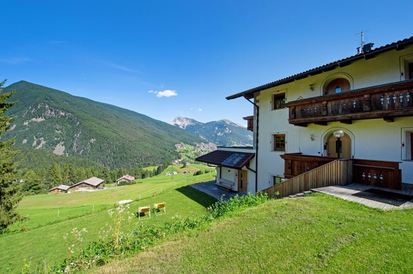 Foto esterno Residence Chalet Alpina