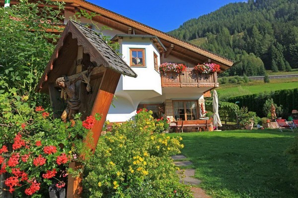 Foto esterno Bed & Breakfast Ciasa Weber