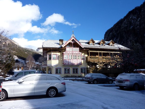 Foto esterno in inverno Majon Sotroi