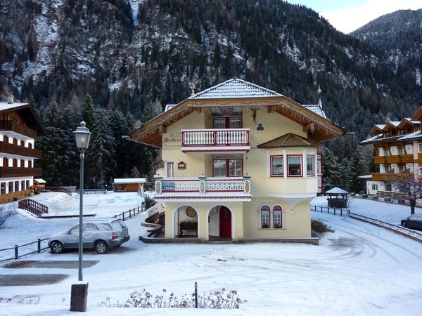 Foto esterno in inverno Majon Sotroi