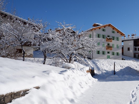 Foto Außenansicht Rocca Bruna Apartments