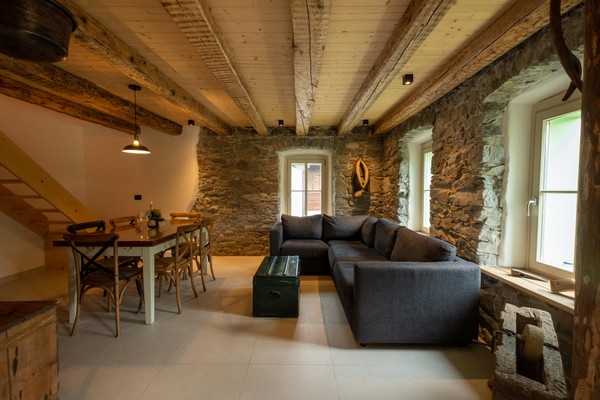 The living area Rocca Bruna Apartments