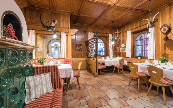 The restaurant San Candido / Innichen Cavallino Bianco / Weisses Rössl