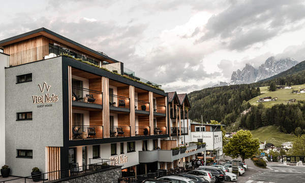 Foto Außenansicht Guesthouse Viel Nois