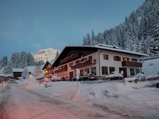 Foto Außenansicht Ferienwohnungen Stella Alpina
