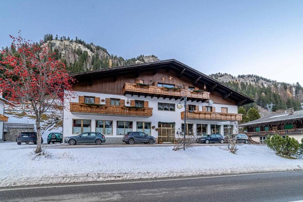 Foto Außenansicht Ferienwohnungen Stella Alpina