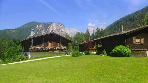 Foto esterno in estate Chalet Orse e Rose