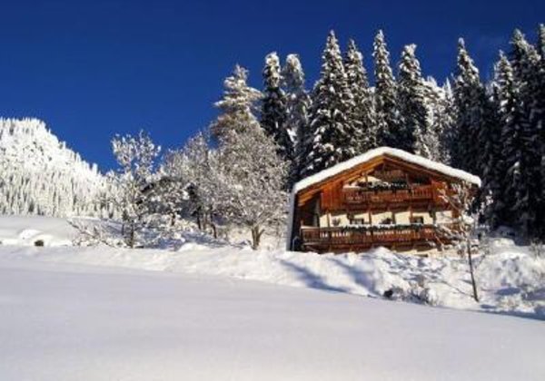 Foto Außenansicht im Winter El Cirum