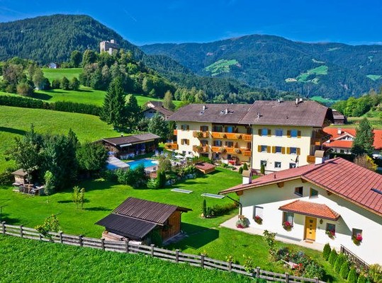 Foto Außenansicht Hotel Martinerhof