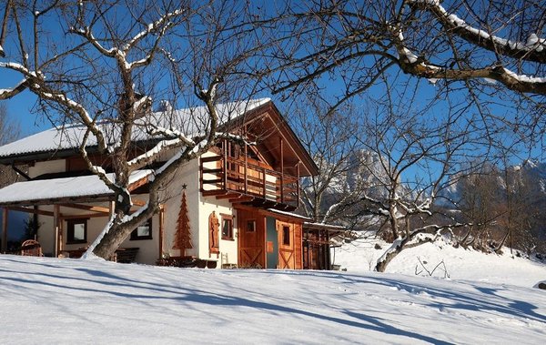 Photo exteriors in winter Chalet La Casetta Nel Frutteto