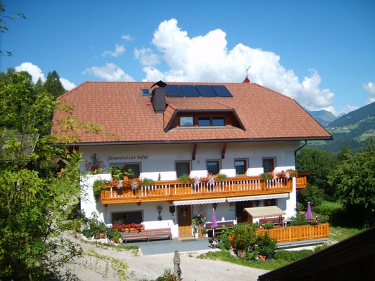 Foto Außenansicht B&B + Ferienwohnungen auf dem Bauernhof Hoferhof