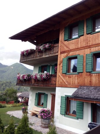 Photo exteriors in summer Tarin
