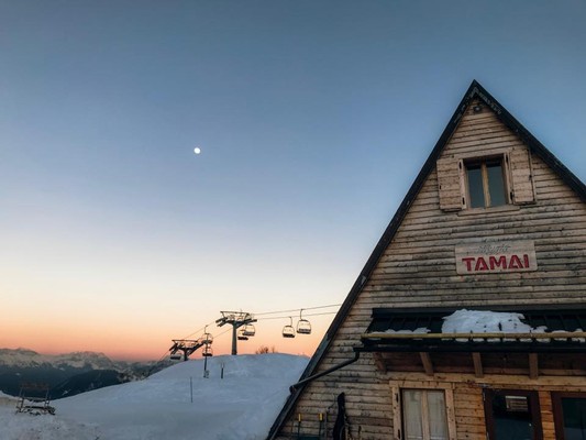 Foto esterno Rifugio Tamai