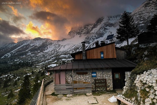 Foto esterno Rifugio con camere Giacomo Di Brazzà