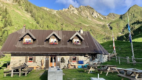 Sommer Präsentationsbild Berghütte Pietro Fabiani