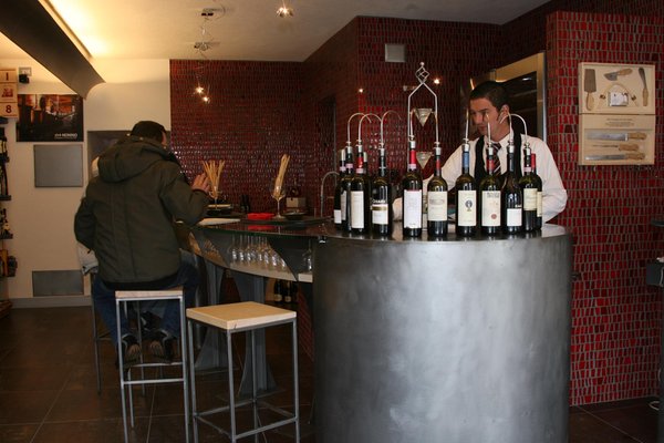 Photo of the bar Vino & co.