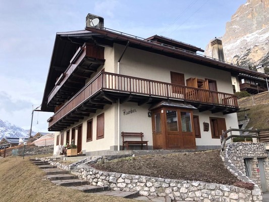 Foto esterno Appartamento Chalet Ruoibes