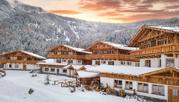 Photo exteriors Hotel Almdorf Haidenberg