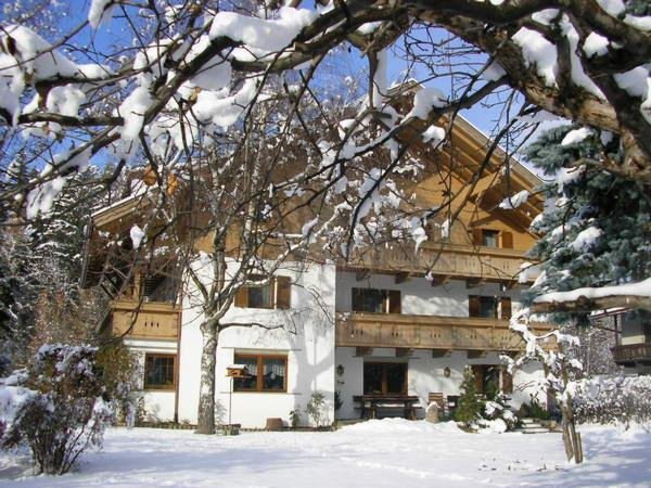 Foto invernale di presentazione Pensione Burgblick