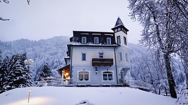 Foto esterno Hotel Saisera