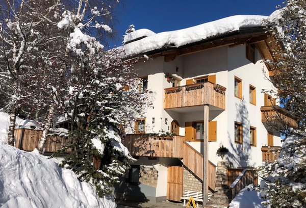 Foto Außenansicht im Winter Apartments Ciasa Colz