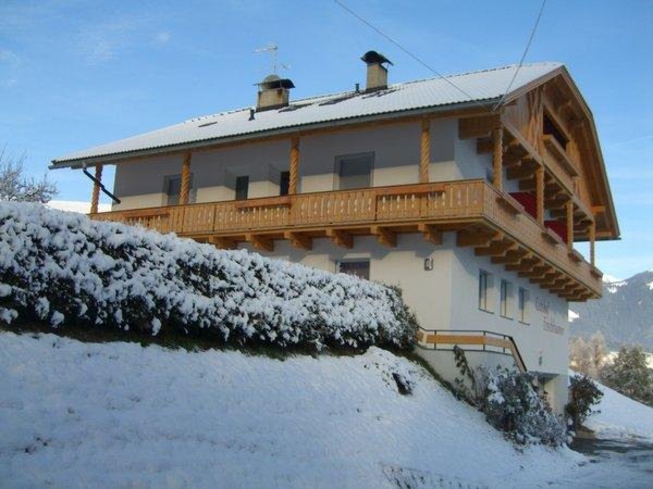 Foto invernale di presentazione Appartamenti in agriturismo Erschbaumer