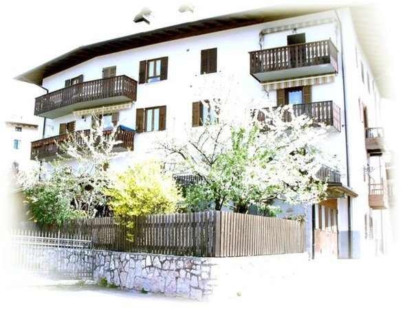 Foto estiva di presentazione Appartamento Brentari Antonella