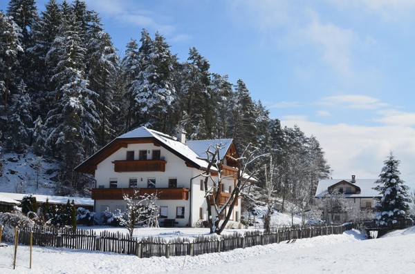 Foto Außenansicht Maurerhof Apartments Kronplatz