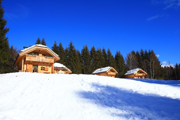 Foto Außenansicht Ferienwohnungen Gli Chalet di Rutte
