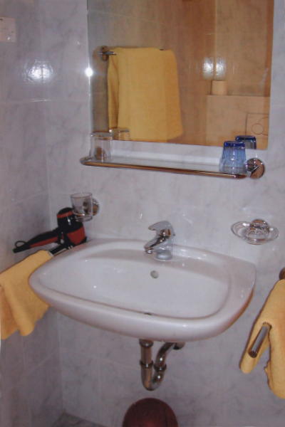 Foto del bagno Appartamenti in agriturismo Gattererhof