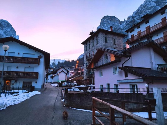 Foto Außenansicht Ferienwohnungen Sweet Dolomites