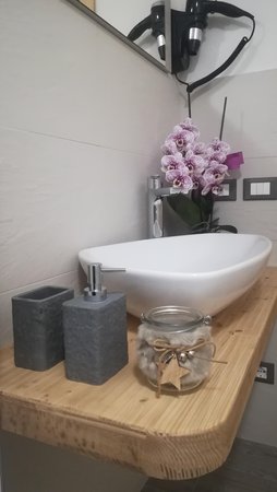 Foto del bagno B&B + Appartamenti Ciesa La Vèrda