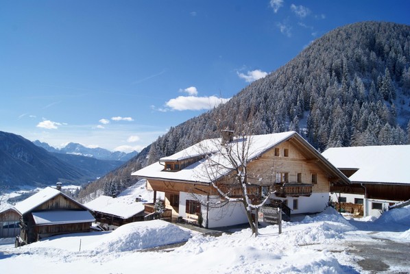 Foto Außenansicht Ferienwohnungen auf dem Bauernhof Neuhuben