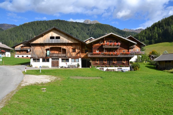 Photo exteriors Farmhouse apartments Unterhabererhof