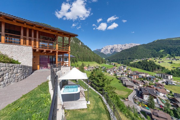 Foto Außenansicht Urlaub auf dem Bauernhof Luech da Perteut - Panorama & Wellness