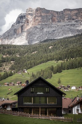 Photo exteriors Apartments Larix Lodge