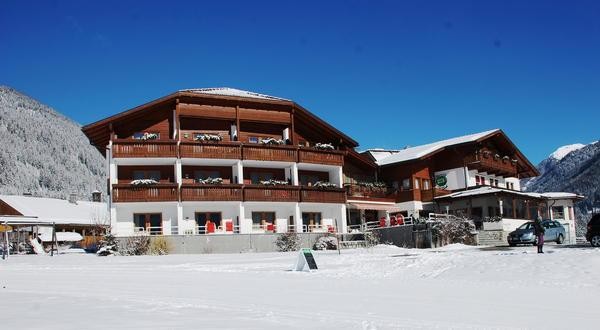 Foto Außenansicht Hotel Tyrol