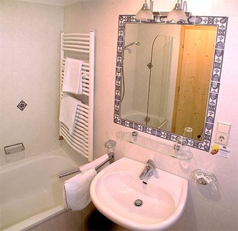 Foto del bagno Hotel Tyrol