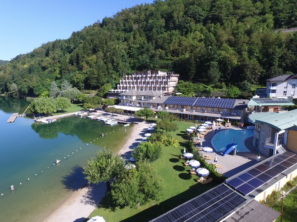 Foto estiva di presentazione Parc Hotel Du Lac