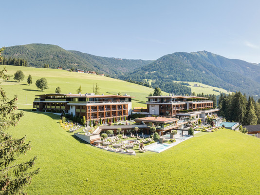 Foto esterno Hotel Alpen Tesitin