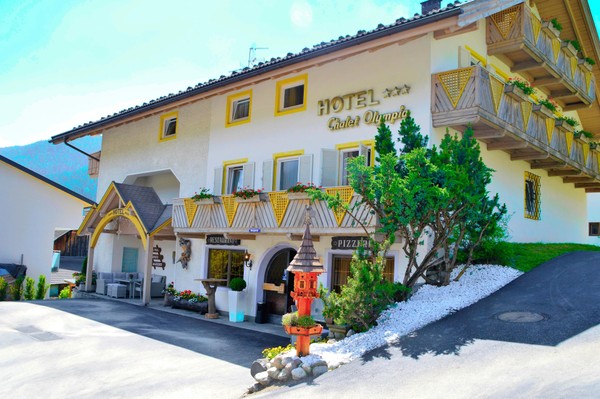Foto Außenansicht Hotel Chalet Olympia